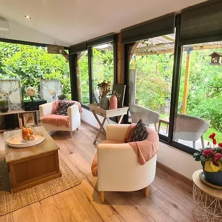 L' Ecrin De Verdure * سارلا لا كانيدا